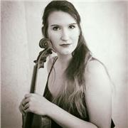 Profesora de viola, violín y piano, para todas las edades
